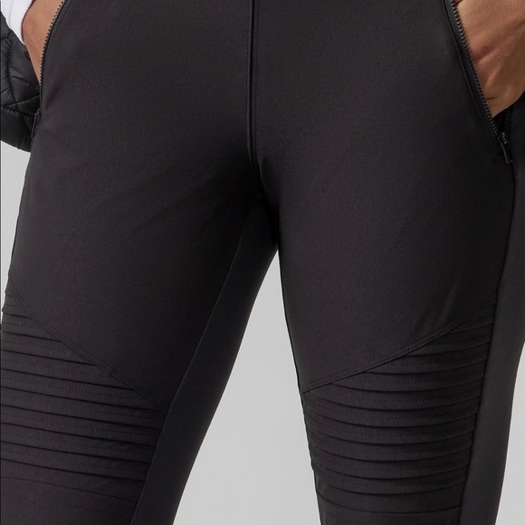 Athleta Headlands Hybrid Moto Tight Black - Picture 2 of 12